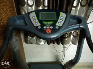 Tread mill in good condition only 3 years old