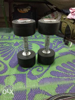 Two Black-and-grey Dumbbells less used (no bargain) final