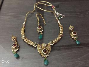 1 gm Gold Ethnic Jewelry (Green & Red stones)