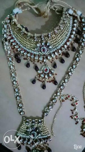 Bridal jewellery very gud condition may b 2. 3