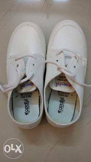 Unused White school shoes (boys) size 3