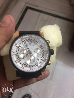 White dial chronograph watch