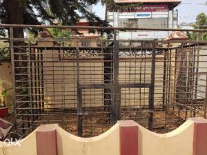 Iron dog cage with double doors for sale