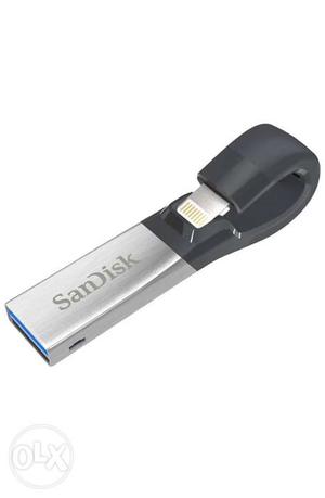 Sandisk ixpand flash drive 128 GB OTG silver. U cn use on