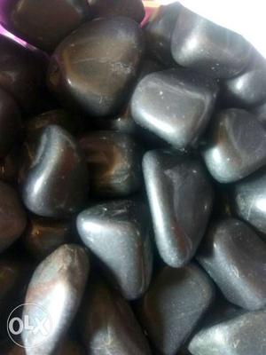 Black polished pebbles for aquarium 5kg...