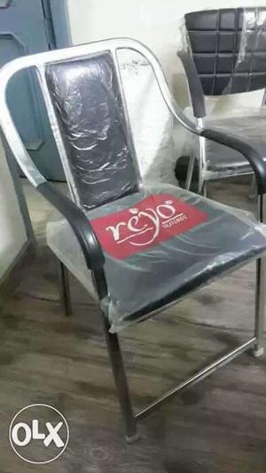 New branded visitor chair available 500 pcs