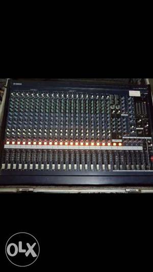 Yamaha MGFx Mixer with case in excellent