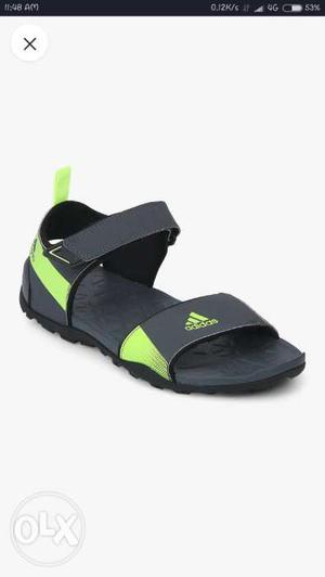 It's new Adidas sandal brand new not a day used
