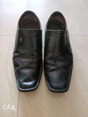 Lee Cooper Original Leather Shoes. Size 10 in
