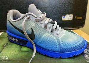 Nike Air Max Blue and White! With Bill.