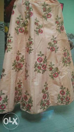 Women's Beige And Pink Floral Skirt