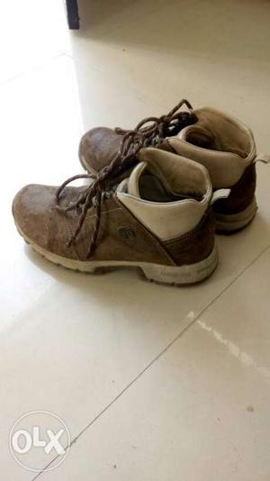 Woodland shoe type boot