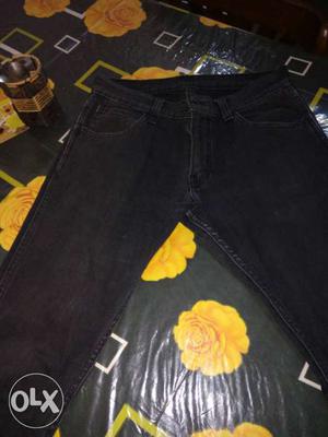 Black jeans Waist 32 length 34"