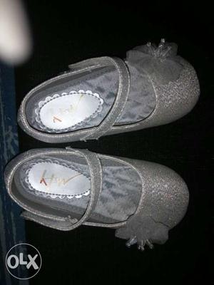 Girl 2 yrs shoes silver