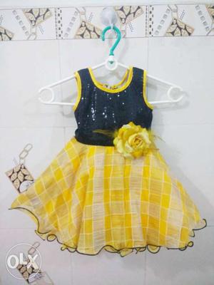 Girl's Yellow And Blue Floral Crew-neck Sleeveless Dress