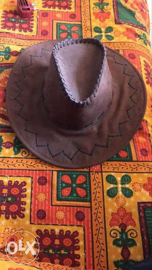 Hat. large size. mint condition. good for hot and