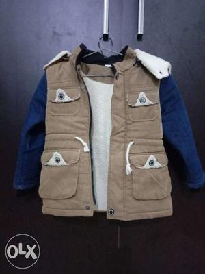 Jacket with removable cap for 5-7 years kids