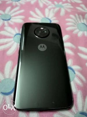 Moto X4 with bill and box 1 month old