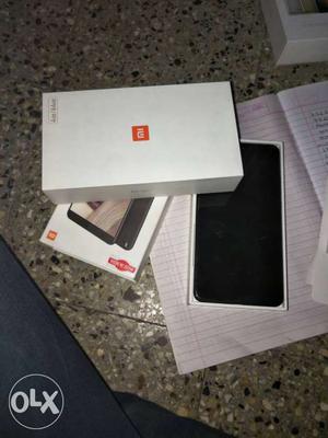 My mi max 2 only 2 mothas use 4gb 64 gb and 10