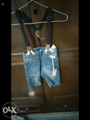 New and unused denim pants bought from dubai at