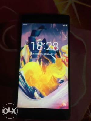 One plus 2 good condition single hand used