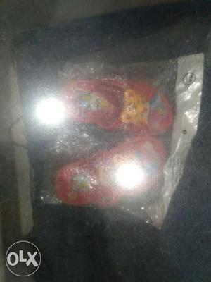 Red-and-yellow Home Slippers With Pack