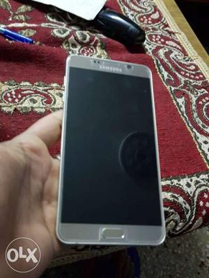 Samsung galaxy note5 32gb in excellent condition.