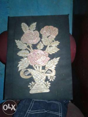 Black And Yellow Rose Embed Book