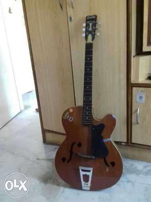 Givson guitar in great condition - 1 yr old