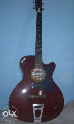 New 4 month old gitar. not used.good condition.