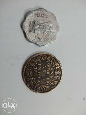 Round Copper-colored And Scallop Edge Silver-colored Coins