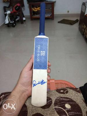Sachin tendulkar signature True Blue Cricket Bat