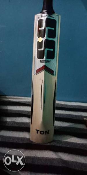 White, Black, And Grey SS Ton Cricket Paddle