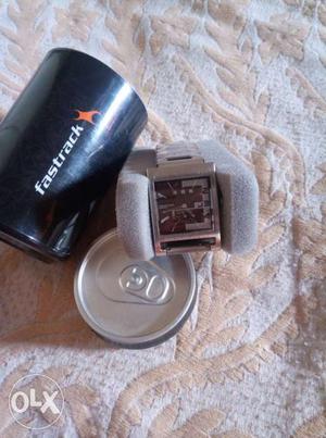 Genuine fastrack watch with bill