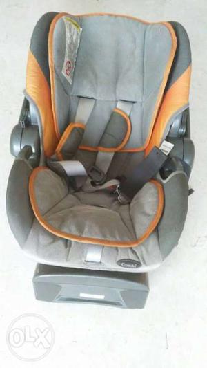 Infant car seat. Detachable base + Rocking seat.