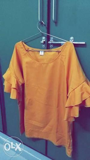 Orange Scoop-neck Short-sleeved Bell-sleeved Shirt