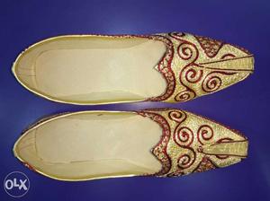 Pair Of Brown-and-red Floral Designed Flat Shoes