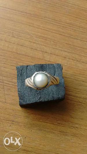 Silver-colored Ring With White Pearl