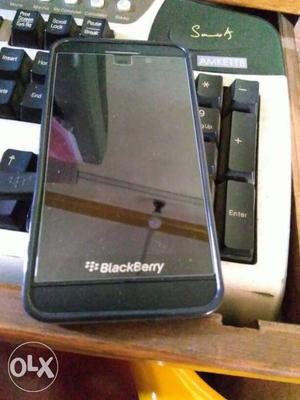 Blackberry z10 4g LTE very good condition.with box.sale nd