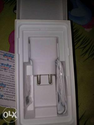 Galaxy j7max 4 mnth old but used