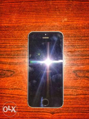 Iphone 5s 16gb in mint condition. Comes with the