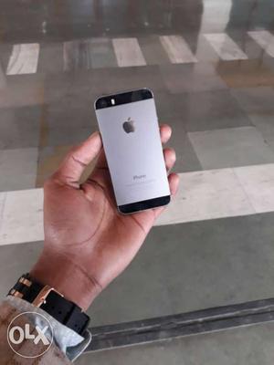 Iphone 5s 4 months old only very nice condition