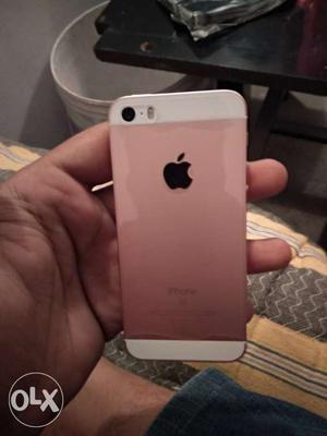 Iphone SE rose gold. 32 gb. 35 days old. In a