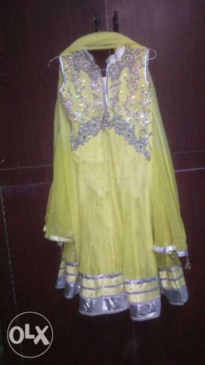 Anarkali suit for  yrs girls with sleevs