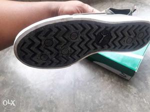 Branded new shoe which is not used