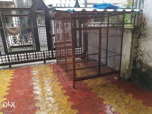 Dog cage good condition cage sizes 7×5 flour and