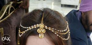Gold-colored And White Stone Head Accessory