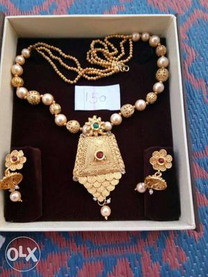 Gold-colored Necklace And Pair Of Earrings With Box