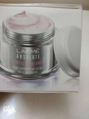 Lakme Absolute Perfect Radiance Day Creme