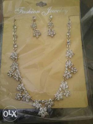 New diamond necklace with earings..
